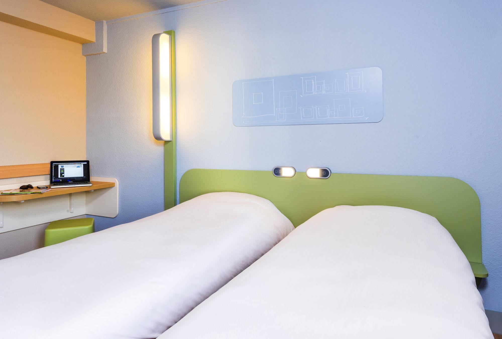 Ibis Budget Courbevoie Paris La Defense Dış mekan fotoğraf