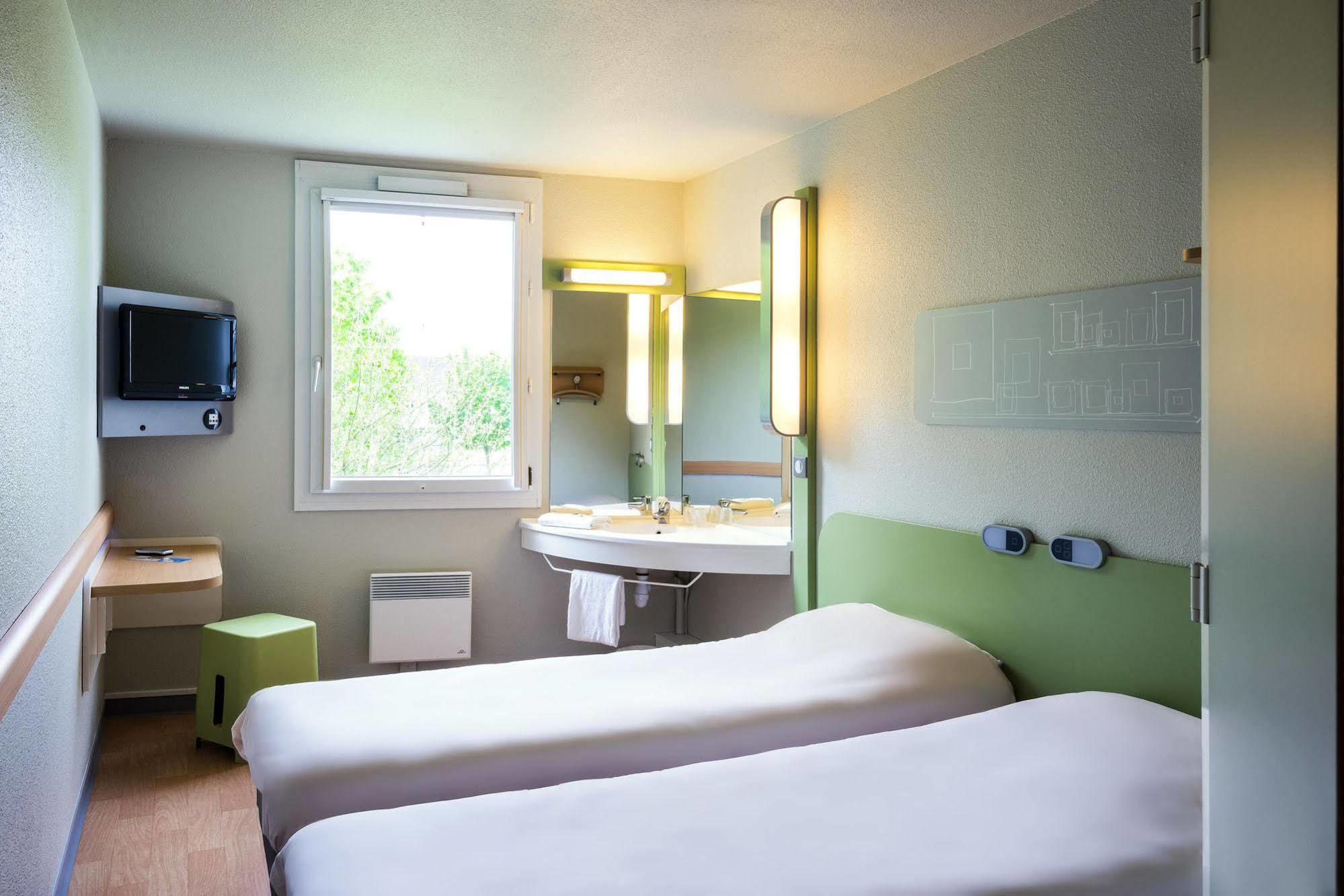 Ibis Budget Courbevoie Paris La Defense Dış mekan fotoğraf